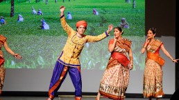 Stuti Aga Nachle Bihu dance