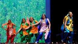 Stuti_Aga_Bhangra_folk_Europe_Switzerland_Punjab_North_India