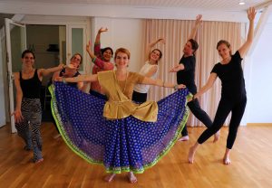 Bollywood Polterabend tanz Hen party dance SADC kurs