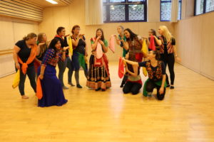 Bollywood thema Polterabend im Zurich fur frauen mit Stuti Aga