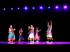 Leela Indian Fusion tanz auftritte Zürich Schweiz Bollywood Indische Folkare BharataNatyam