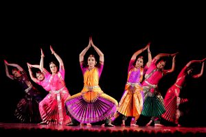Leela Indian Fusion tanz auftritte Zürich Schweiz Bollywood Indische Folkare BharataNatyam
