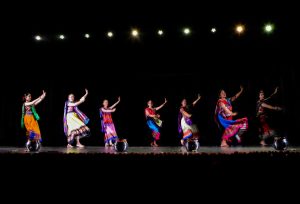 Leela Indian Fusion tanz auftritte Zürich Schweiz Bollywood Indische Folkare BharataNatyam