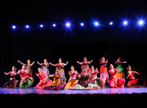 Leela Indian Fusion tanz auftritte Zürich Schweiz Bollywood Indische Folkare BharataNatyam