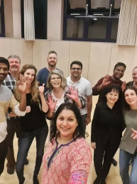 firmen- und büro-teambuilding event bollywood workshop